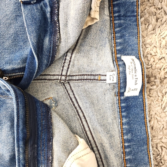 Abercrombie & Fitch Curve Love 4" Mom Short High Rise size 27 - Picture 3 of 3